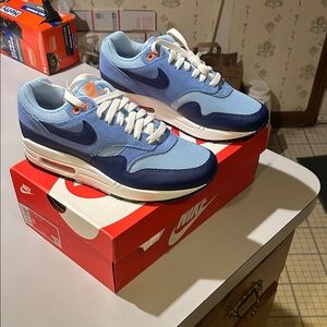 Nike Air Max 1 Men's Sneakers - Light Blue and Navy size 8 men’s  RARE NIB NWT